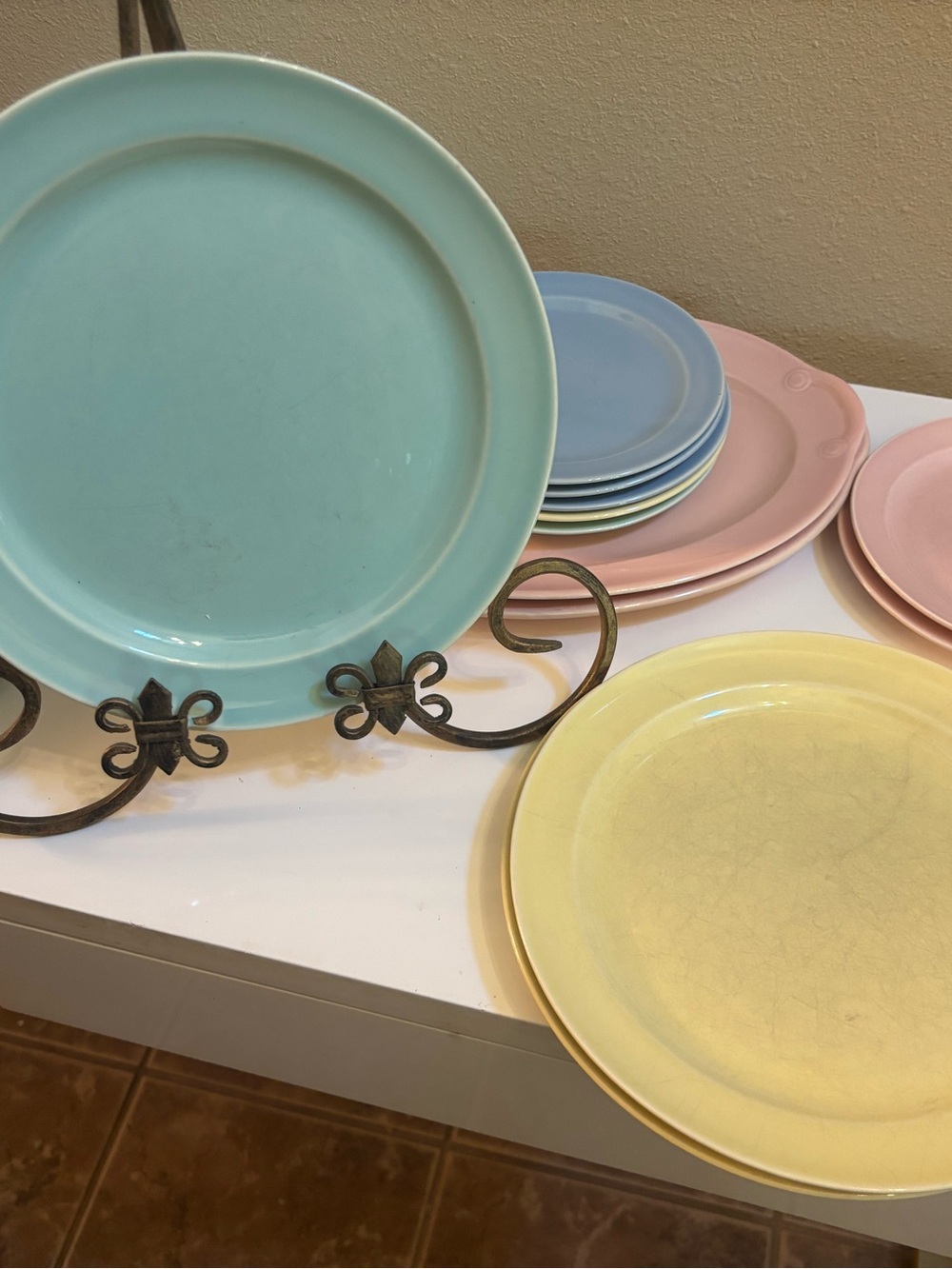 15 pieces LuRay Pastels - Classic Glazed Dinnerware